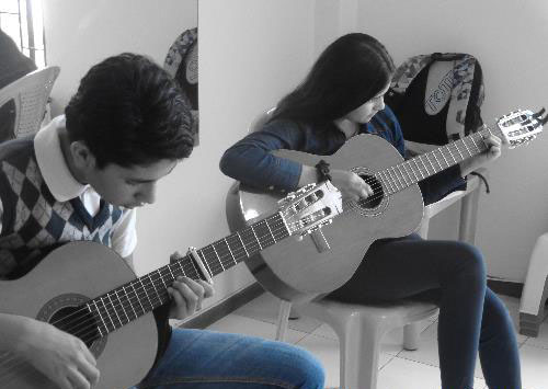 moderadamente saltar escapar Guitarra Nivel 1 – Academia de Guitarra "Entre Cuerdas"